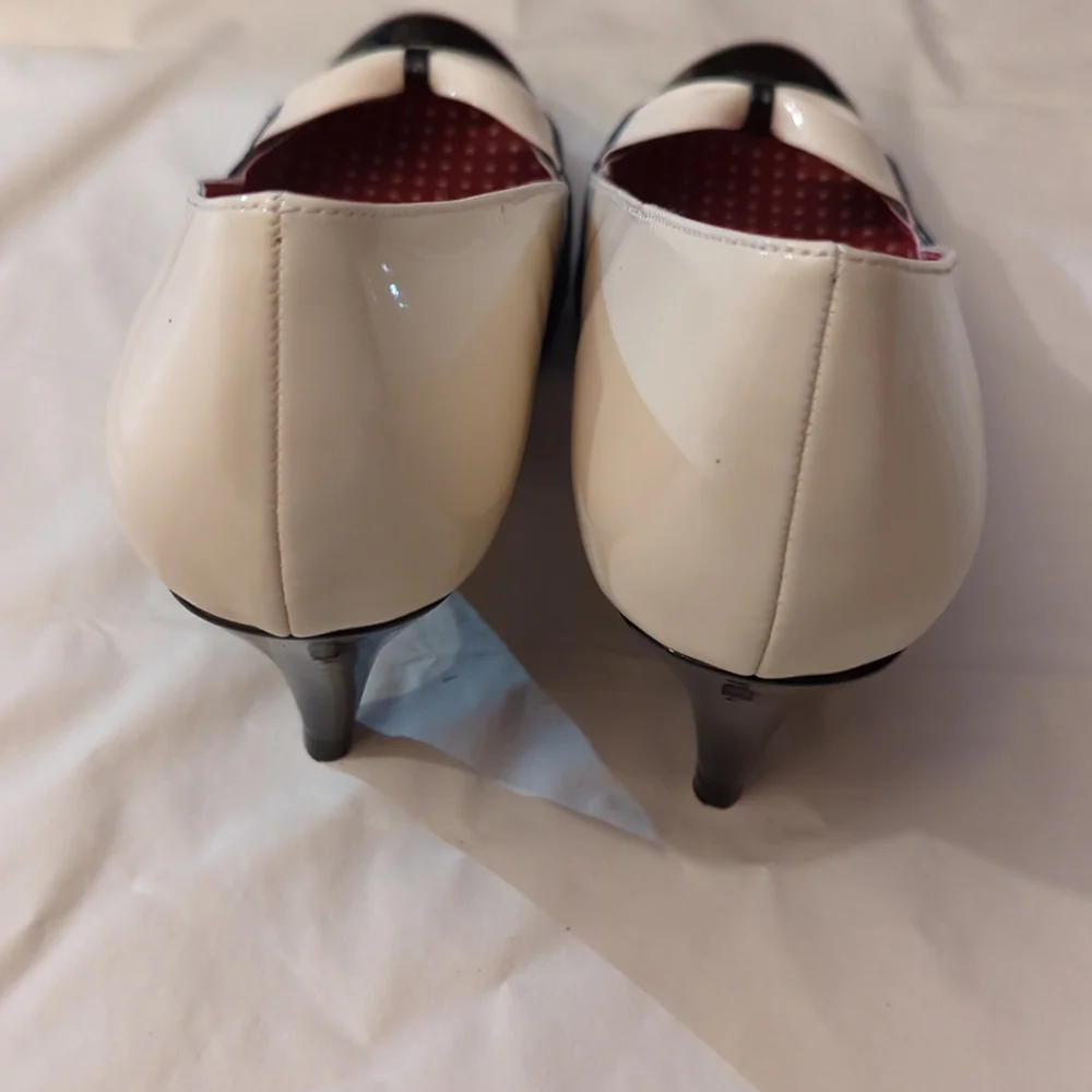 B.A.I.T. VEGAN VINTAGE STLYE PUMPS - Picture 6 of 12